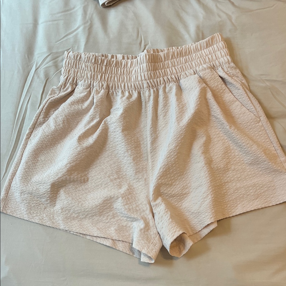 Vuori Women's Tan Athletic Shorts